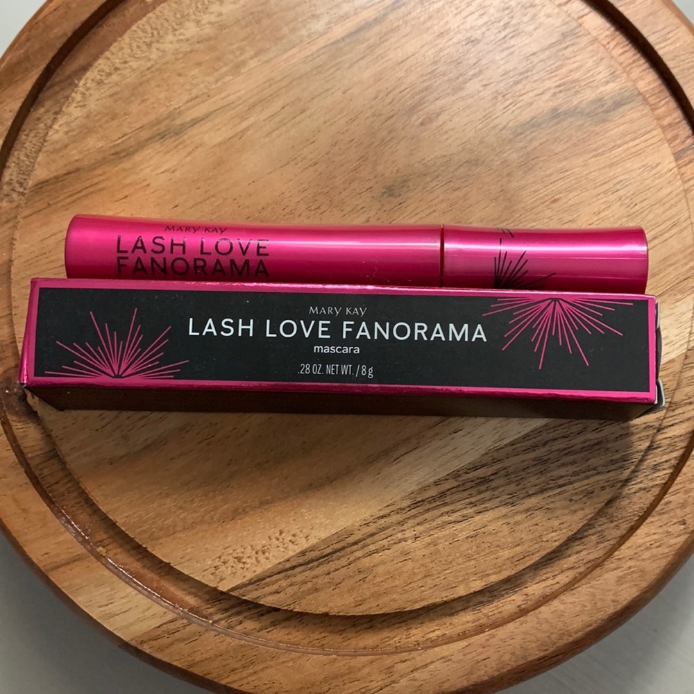 NWT Mary Kay - Lash Love Fanorama Mascara